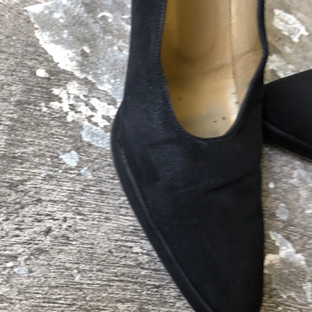 Classic  YSL  heels - Picture 5 of 7